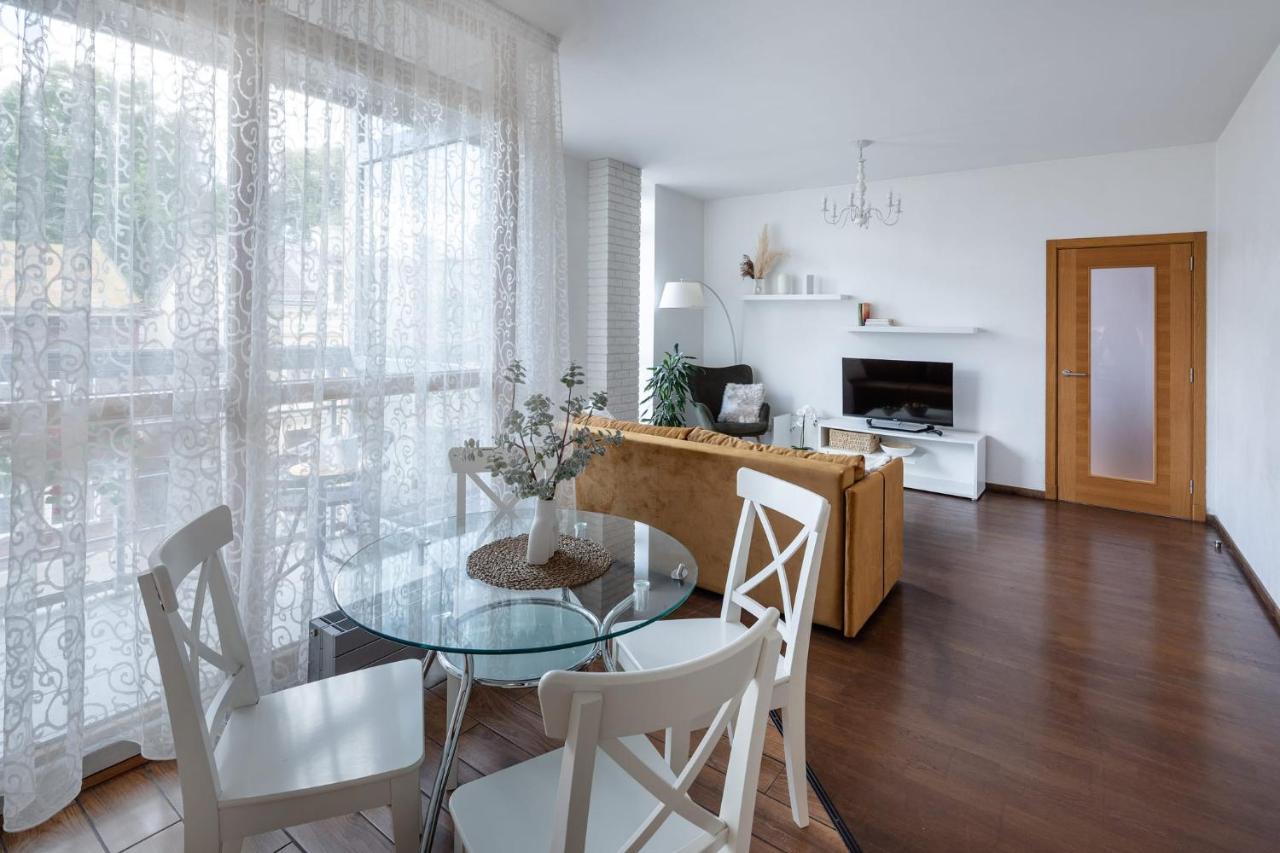 Ziedondarza Park One Bedroom Apartment With Balcony Riga Kültér fotó
