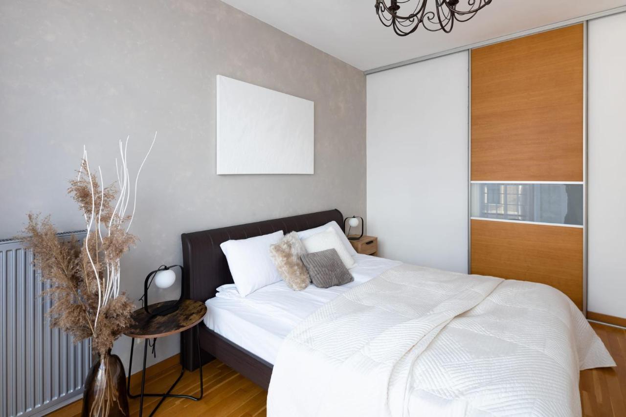 Ziedondarza Park One Bedroom Apartment With Balcony Riga Kültér fotó